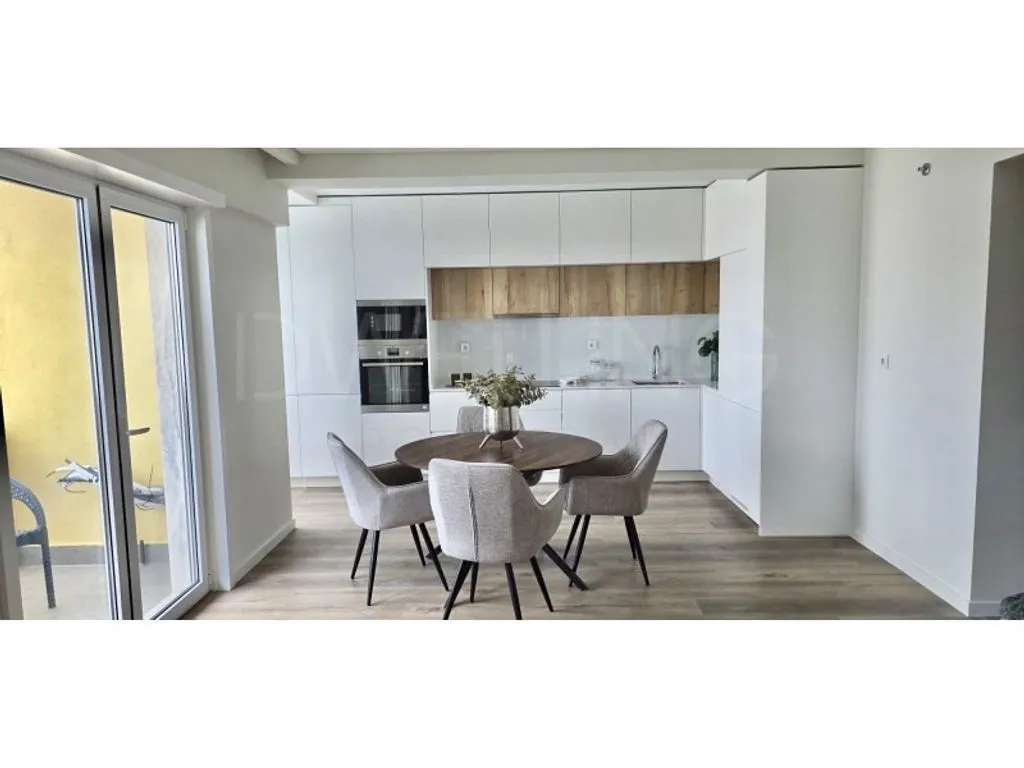 Salle à manger - Refurbished Flat with View in Benfica, Lisbon