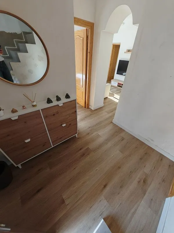 Esik - Fully Renovated Townhouse with Terrace in Agost