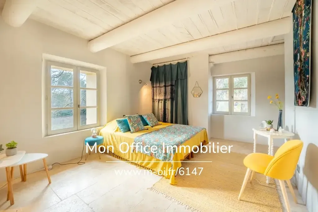 Chambres - Maison 9 pièces à Vaugines