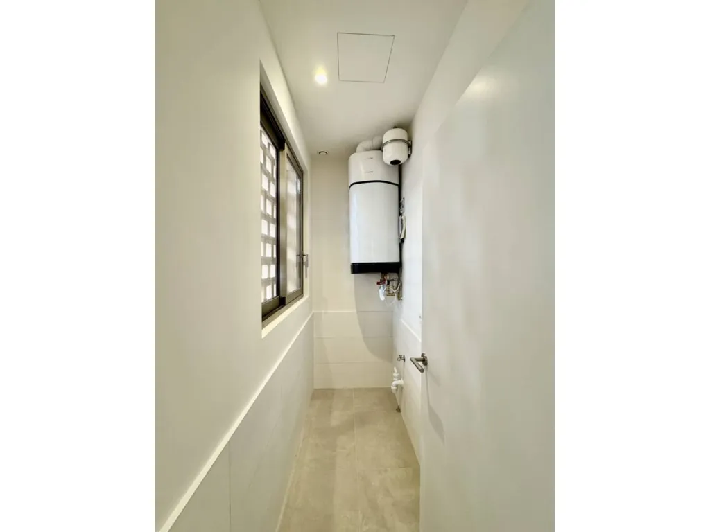 Bathrooms - Modern Flat with Balcony in Pere Garau