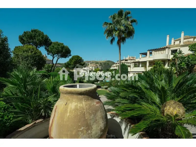 Jardin - Ground Floor Apartment with Golf Access in Benahavís
