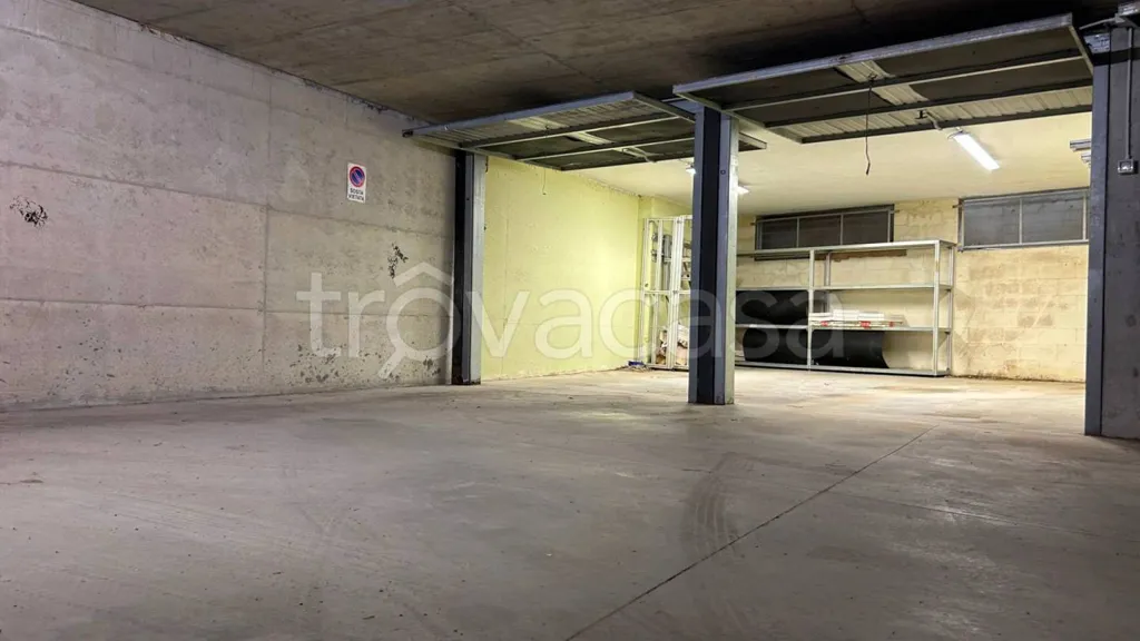 Garage - Apartment with Mountain View in Limone Piemonte