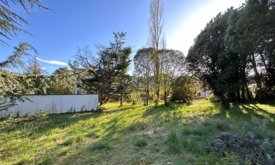 Aed - Unbuilt Plot with Garden in Viviers