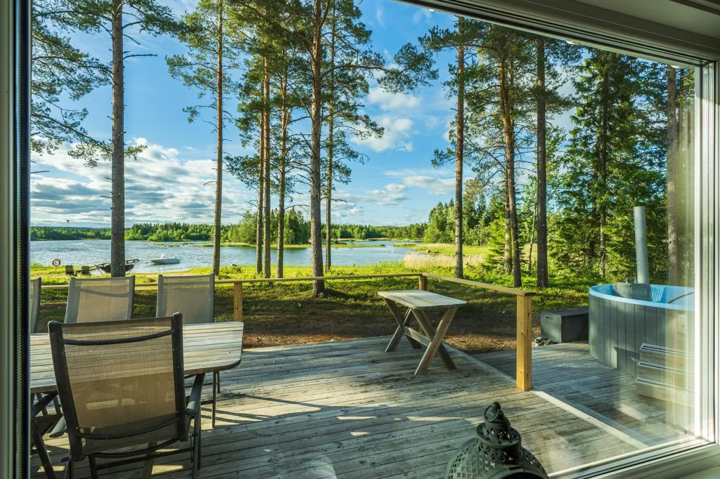Terrace - Cottage with Water View near Coast