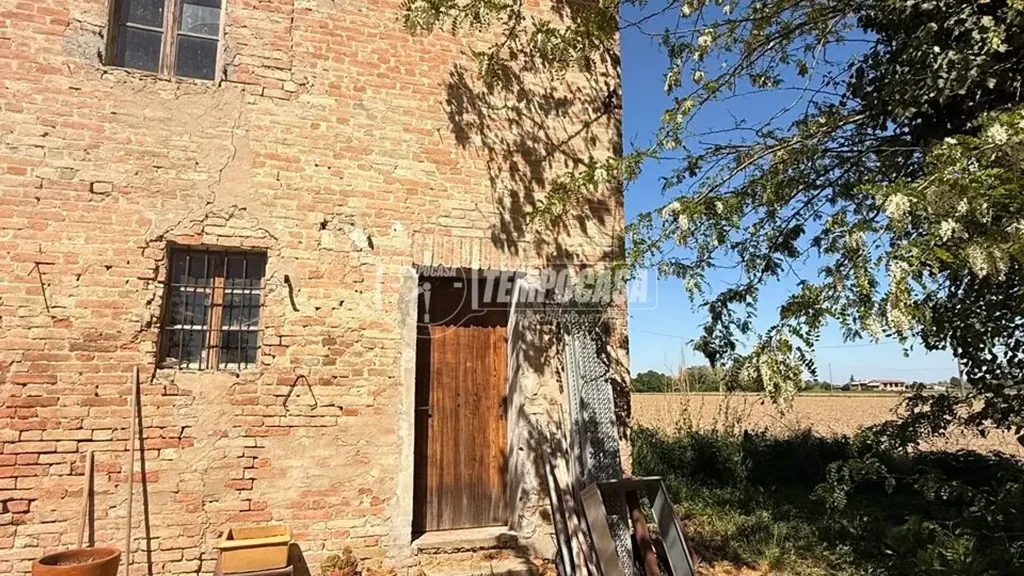 Välivaade - Rustic House with Garden in Rottofreno