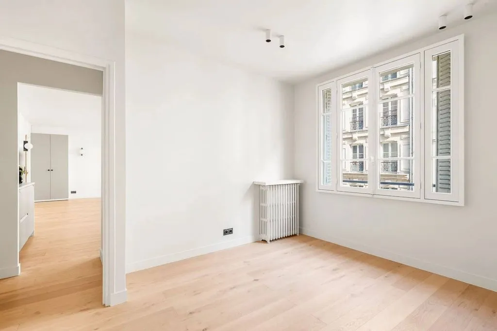 Pièces - Appartement Rénové avec Ascenseur à Paris