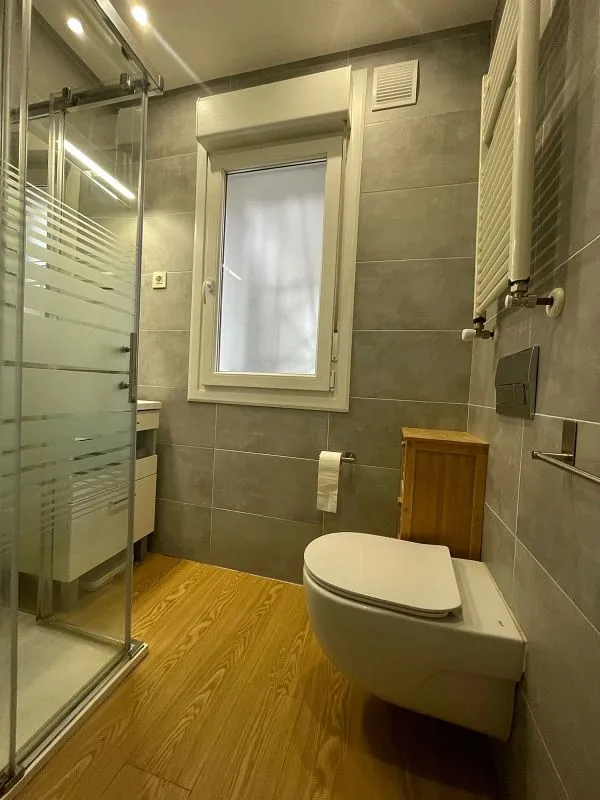 Salles de bain - Modern Flat with Garage in Bilbao