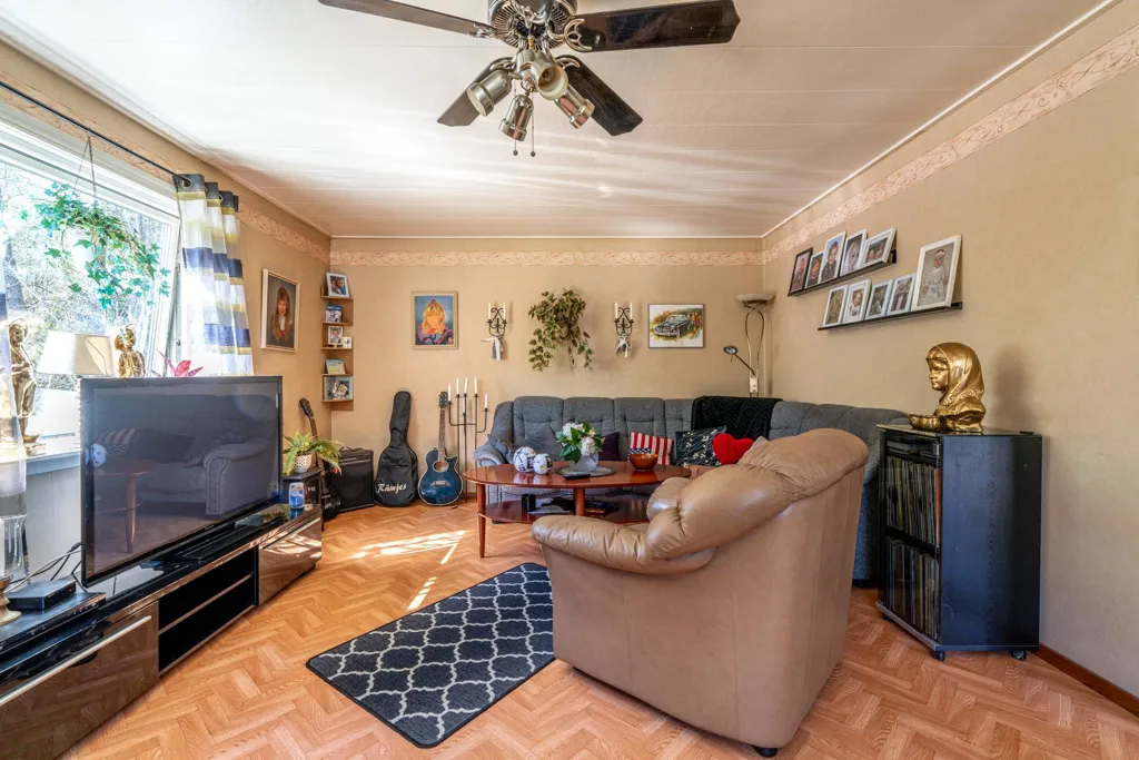 Séjour - Cottage with Large Plot in Brastad