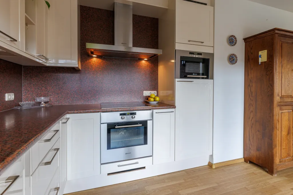 Cuisine - Corner Apartment with Balcony in Oldenzaal