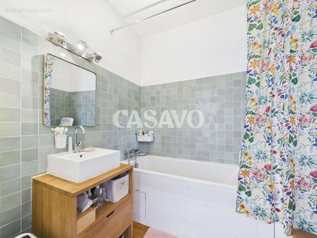 Bathrooms - Charming 3-Piece Apartment in Chantenay, Nantes