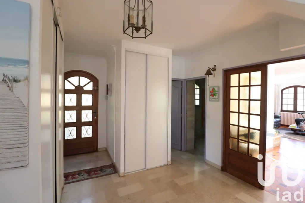 Esik - Luxury Villa with Pool in Pompignac