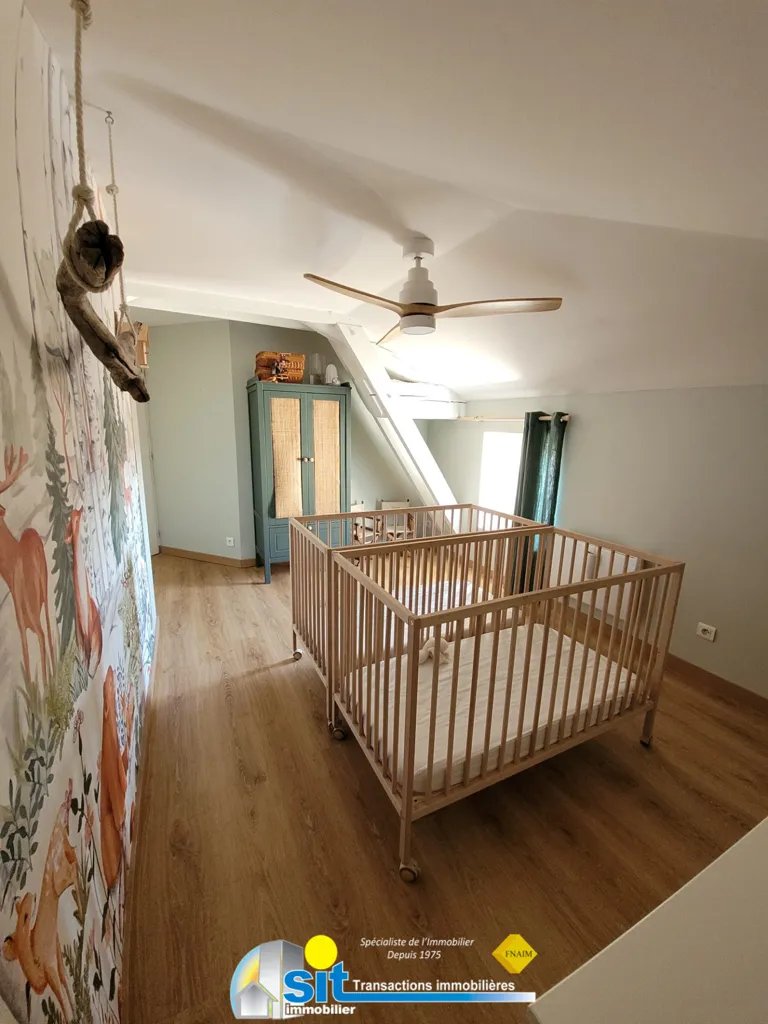 Chambres - Appartement T6 avec Terrasse au Centre de Saint-Prim