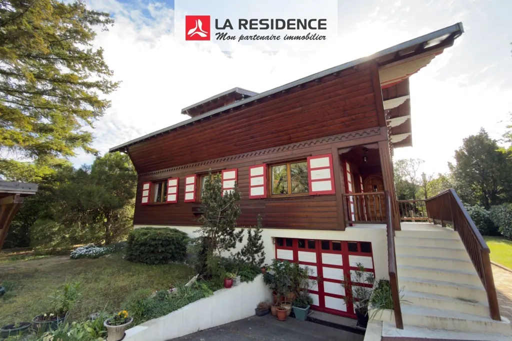 Extérieur - Chalet au Calme avec Piscine à Beauchamp