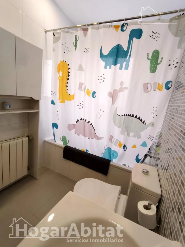 Vannitoad - Spacious Corner House with Terraces in Alginet