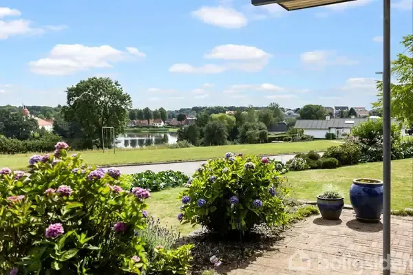 Aed - Historic Villa with Large Garden in Nordborg