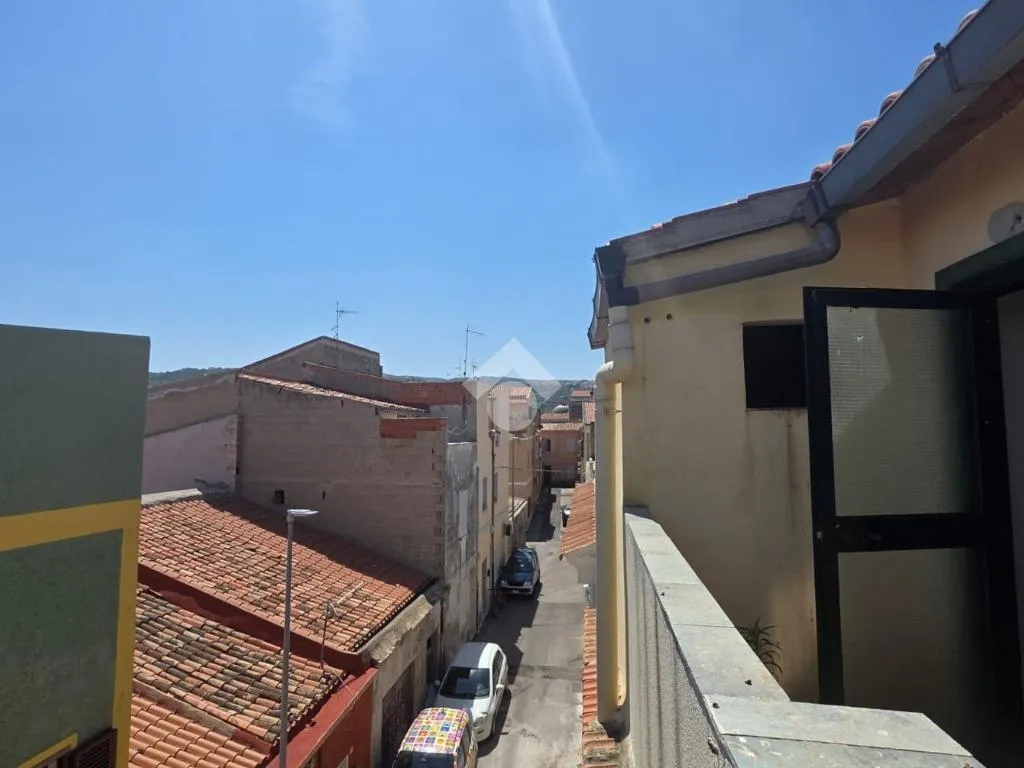 Rõdu - Three-Bedroom Apartment with Terrace in Sorso