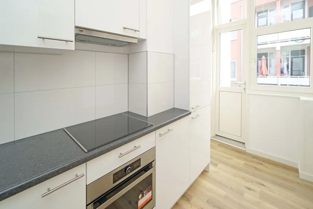Cuisine - Bright Four-Room Apartment near De Fahrenheit, The Hague