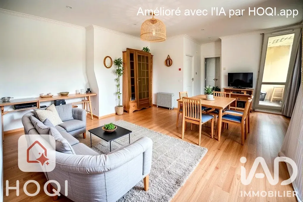 Soggiorno - Secure 4-Bedroom Apartment with Balcony in Gonesse