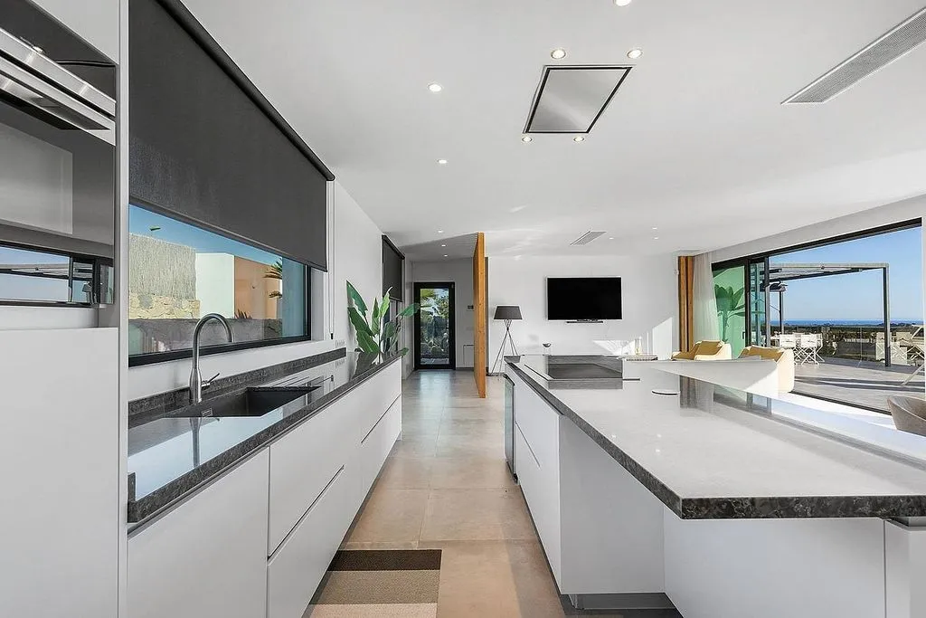 Cuisine - Luxury Villa with Golf Views in Orihuela