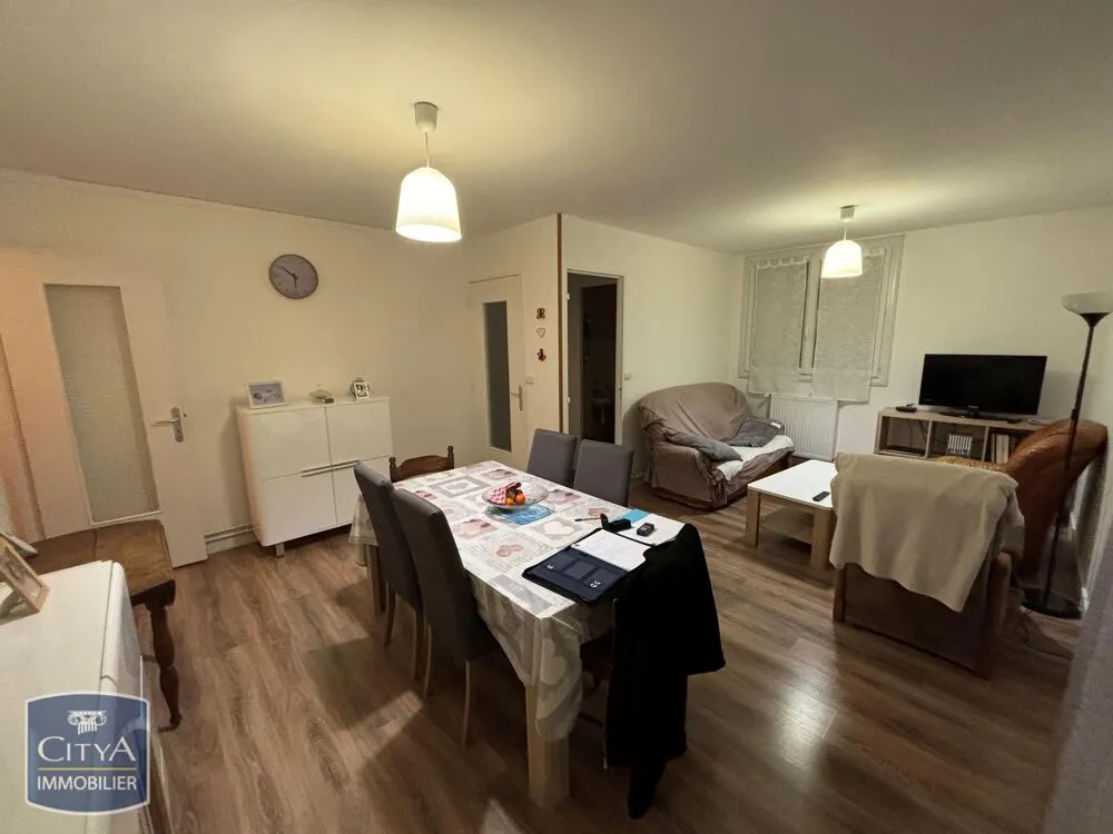 Söögituba - Charming 3-Piece Apartment in Châteauroux