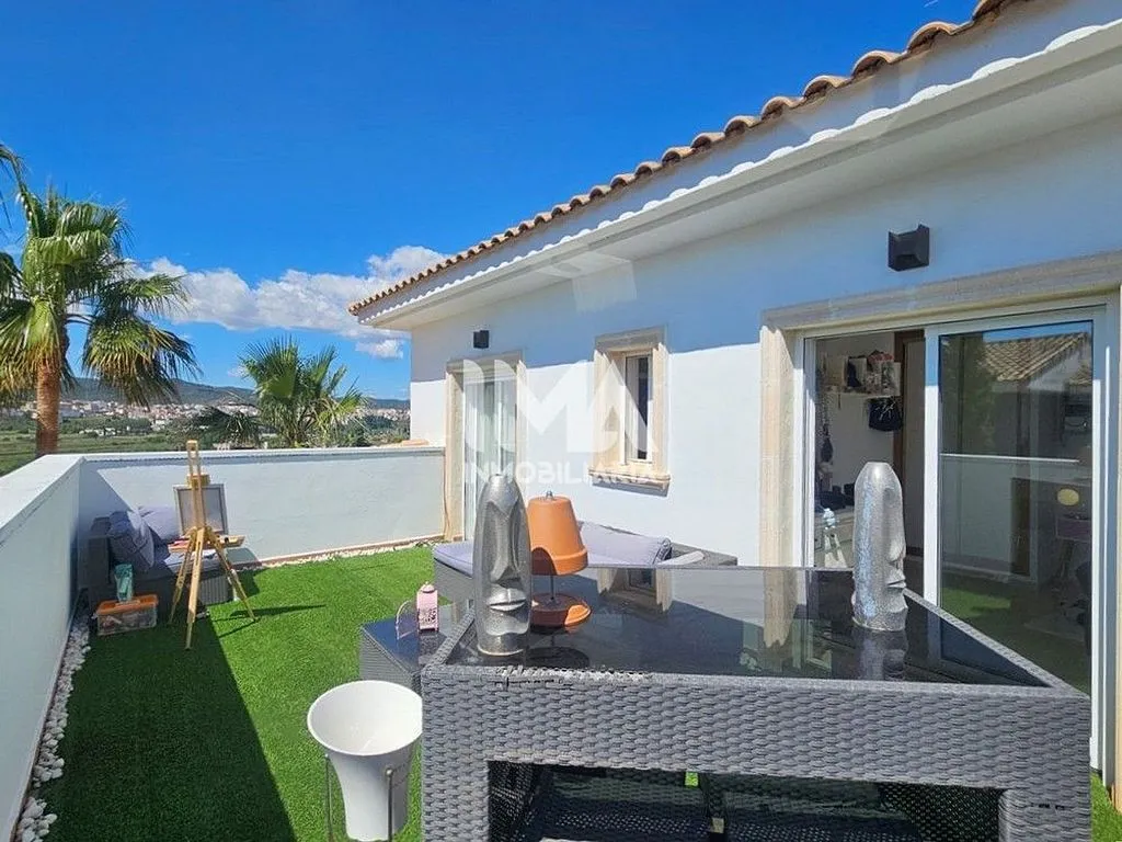 Terrace - Chalet with Pool and Terrace in Montepilar