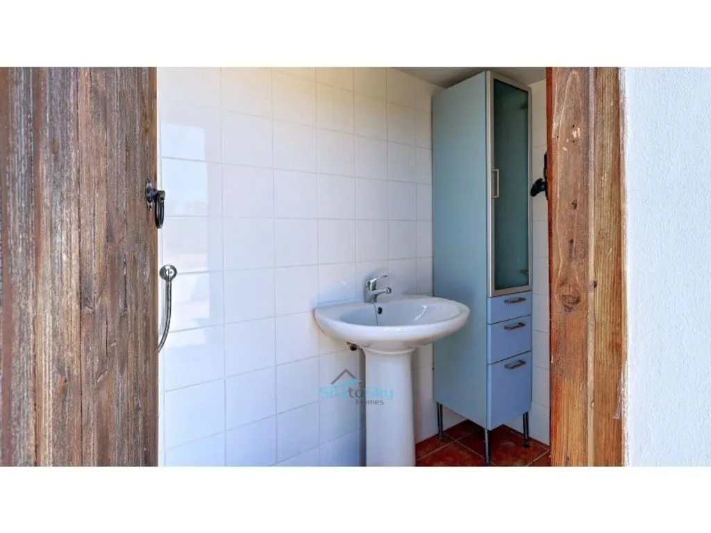 Salles de bain - Luxury Farmhouse with Multiple Units in Vila do Bispo