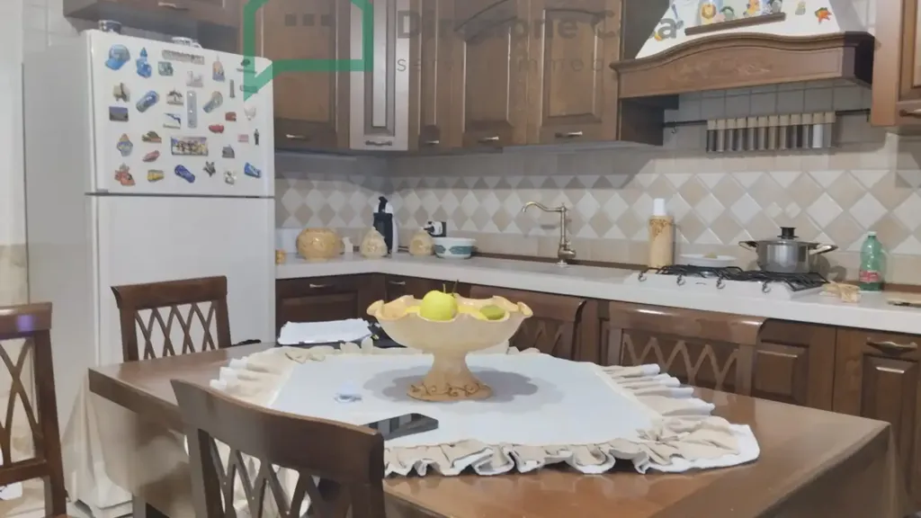 Cuisine - 3-Room Apartment with Balcony in Naples