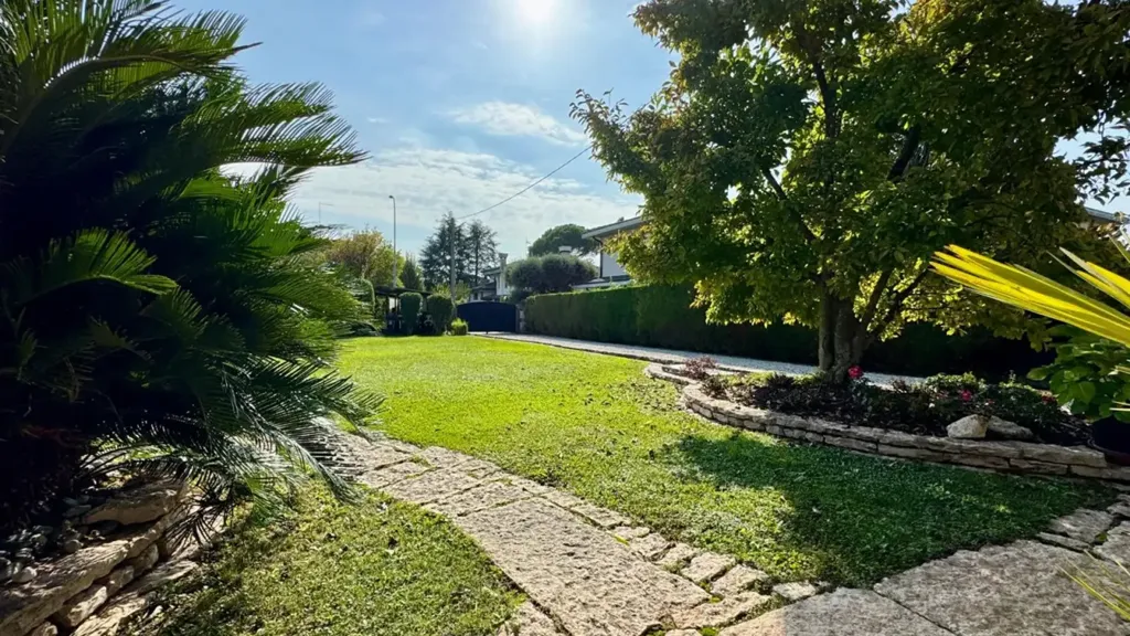Jardin - Maison 4 pièces à IT