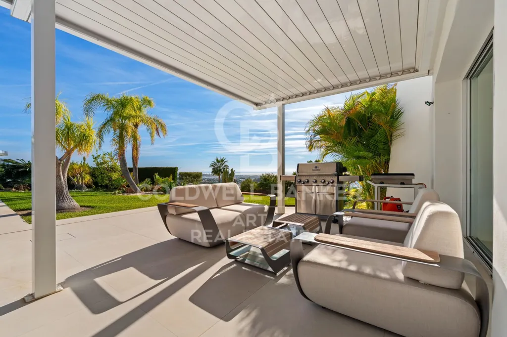 Terrass - Contemporary Mediterranean Villa with Panoramic Views in Benahavís