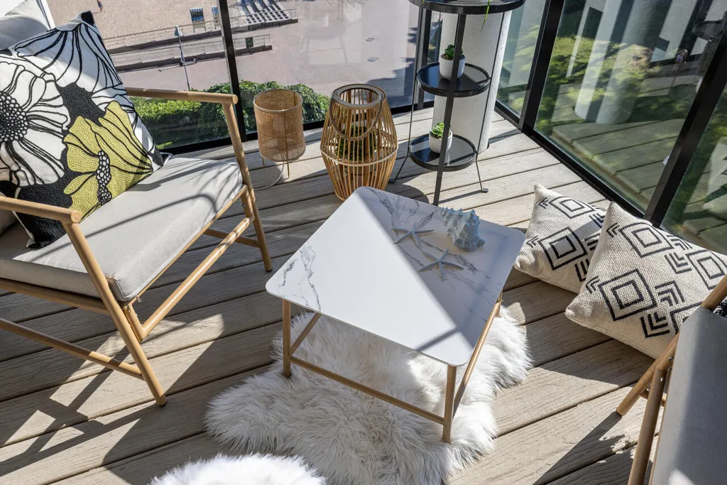 balcony