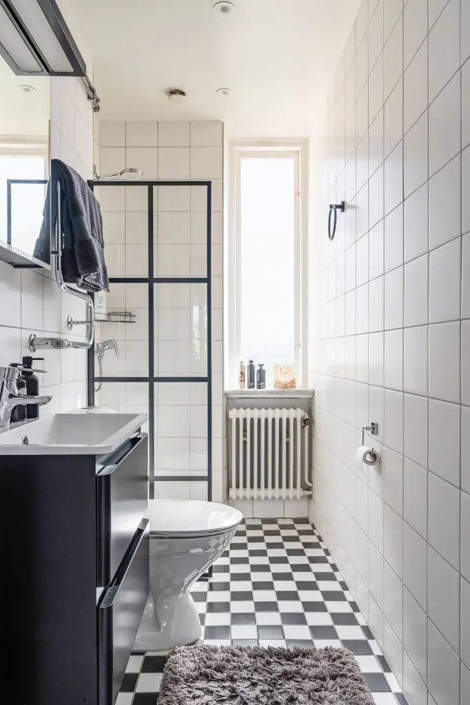 Badezimmer - 1930s Character House with Balcony in Helsingborg