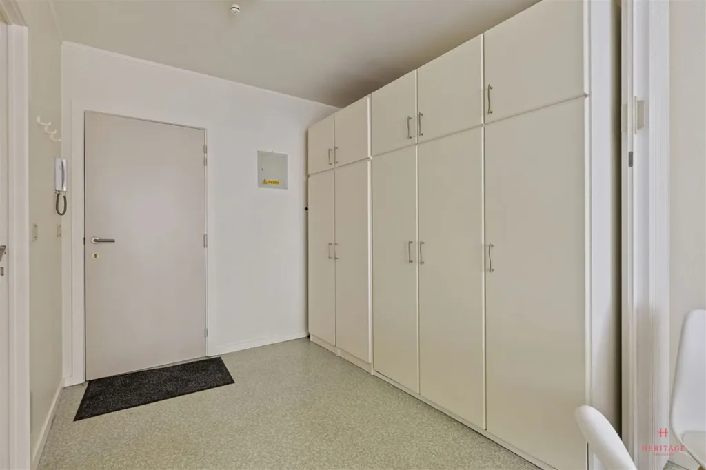 Rooms - Furnished Studio in Central Oostende