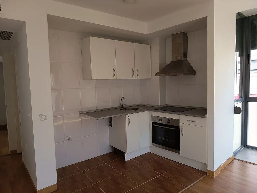 Köök - 1-Bedroom Flat with Garage in Numancia