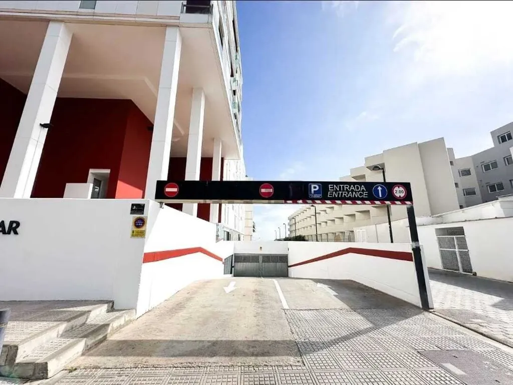 Välivaade - New Duplex with Terrace in Playa den Bossa