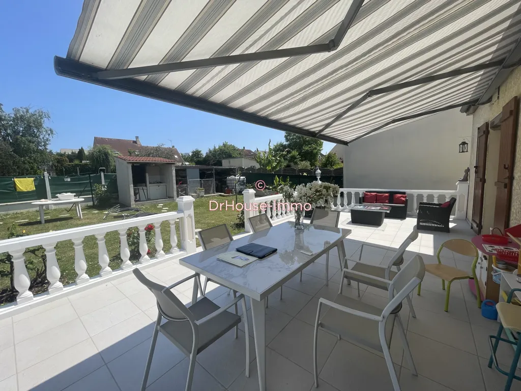 Terrass - Family House with Full Basement in Ormoy
