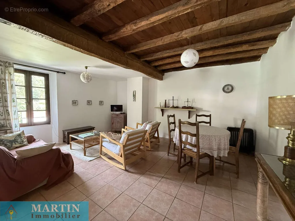 Sala da pranzo - Mas with River Access in Peaceful Hamlet
