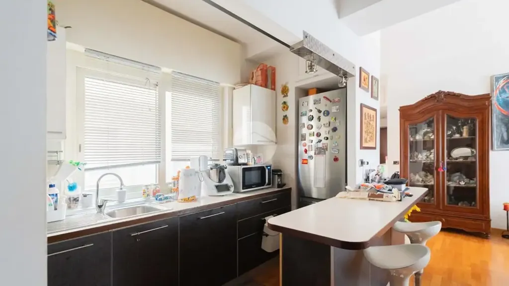 Cuisine - Triplex with Balcony in Central Rome
