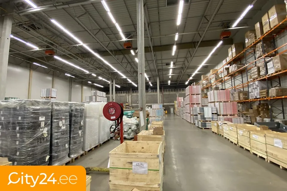 Pesuköök - Modernised Warehouse with Office Space in Ķekava