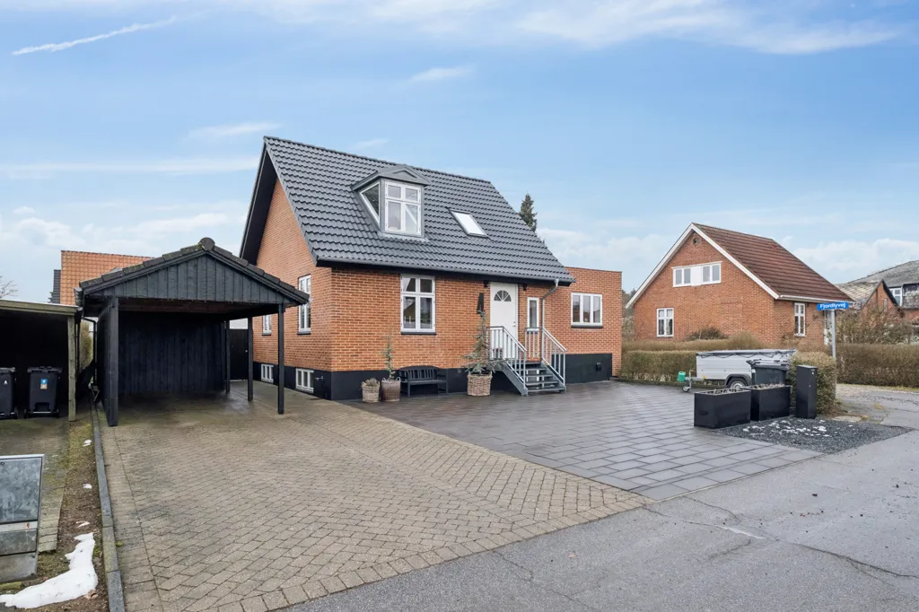 Välivaade - Rustic Villa with Carport in Randers NØ
