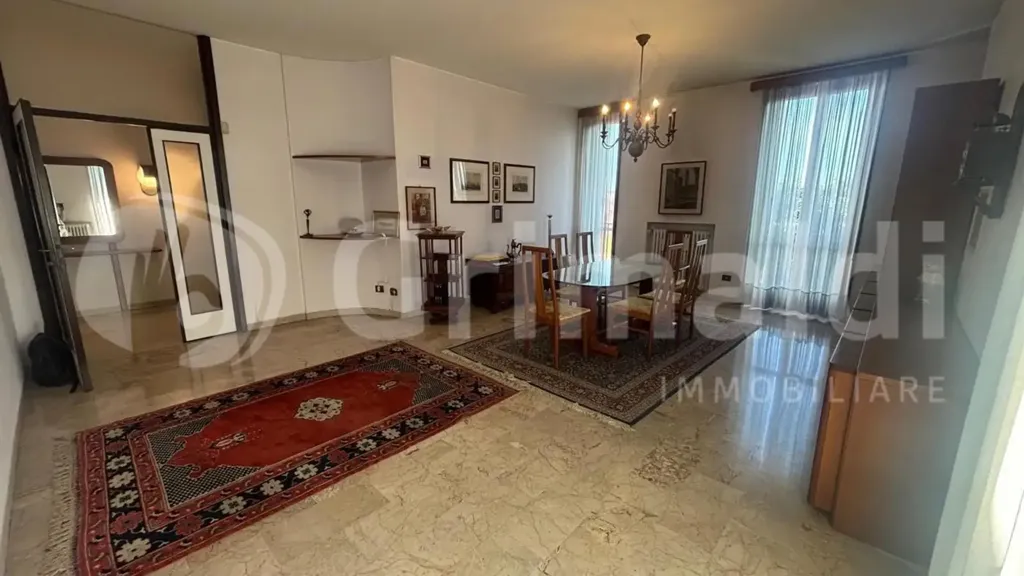 Elutuba - Apartment with Triple Aspect in Abbiategrasso