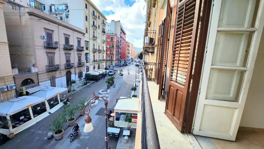 Rõdu - Apartment with Balcony in Palermo's Historic Centre