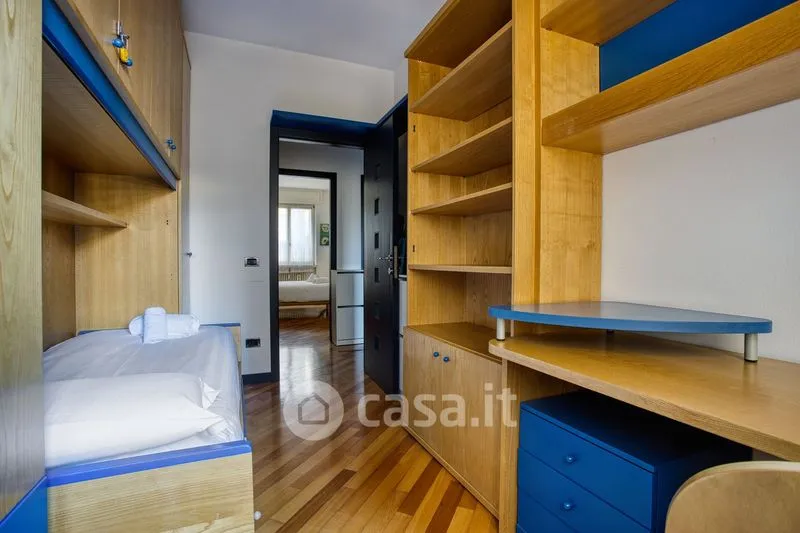 Chambres - Trilocale with Balcony near Piazza Firenze, Milan