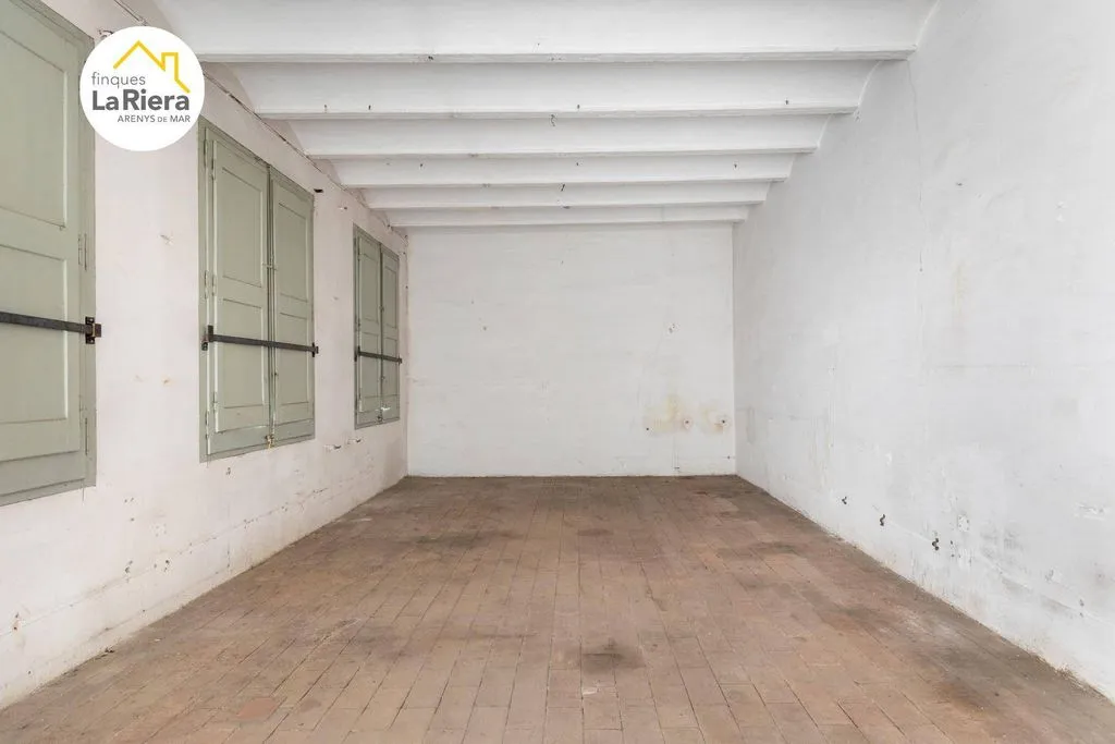 Pièces - Converted Factory House in Arenys de Mar