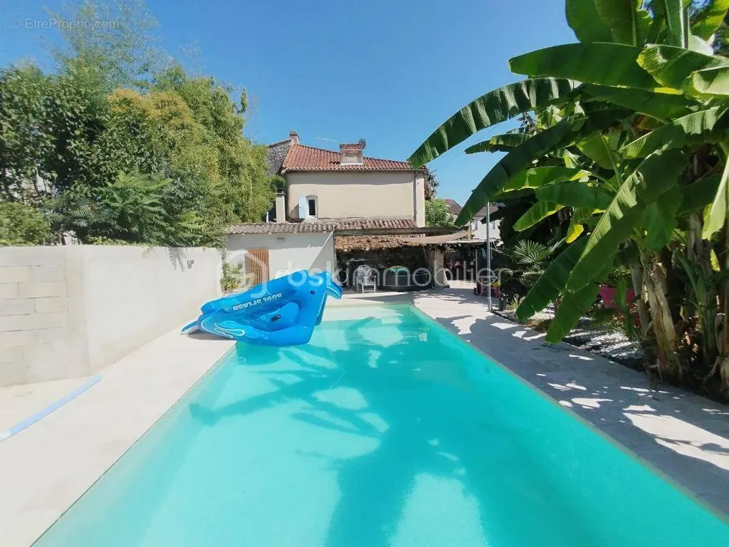 Bassein - Stone House with Pool in Feugarolles