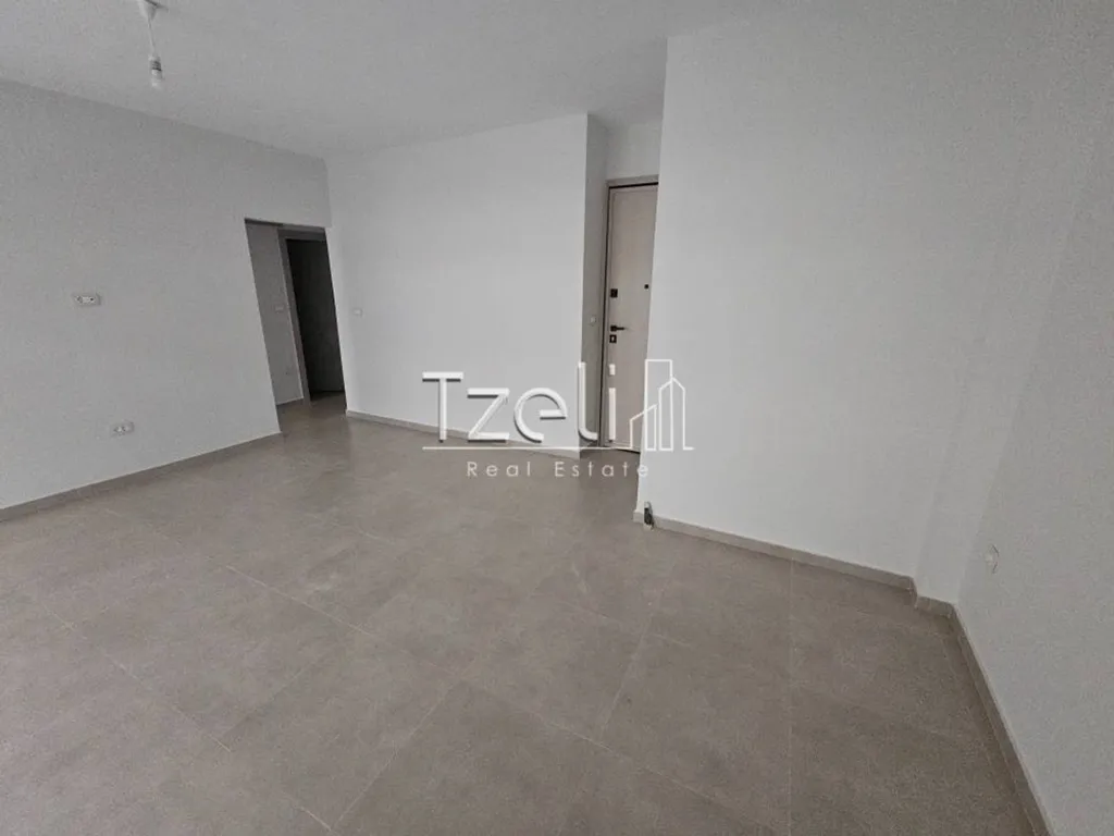 Toad - Apartment with Balcony in Patras