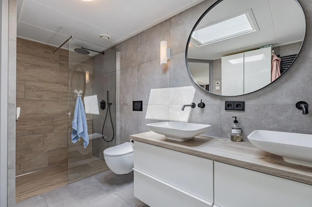 Salles de bain - Villa with Private Dock in Lemmer