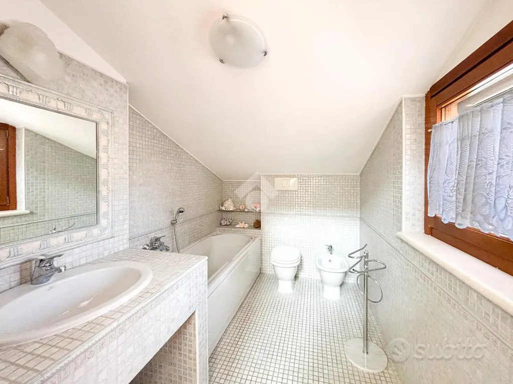 Vannitoad - Semi-Independent Villa with Garden in L'Aquila