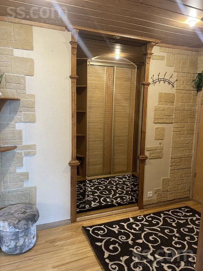 Hallway - 3-Bedroom Flat with Balcony in Riga