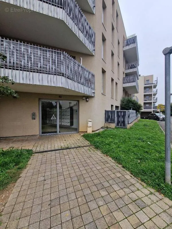 Välivaade - Studio with Private Garden in Bron
