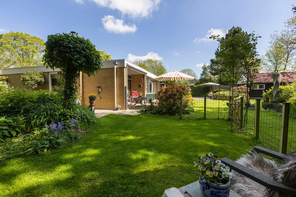 Maison 6 pièces à Ten Boer